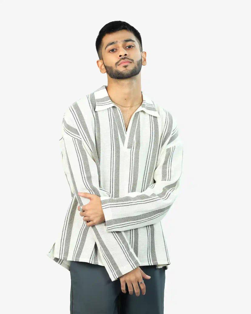 CHARLS Stay Comfortable in Style with This Loose-Fit Casual Shirt