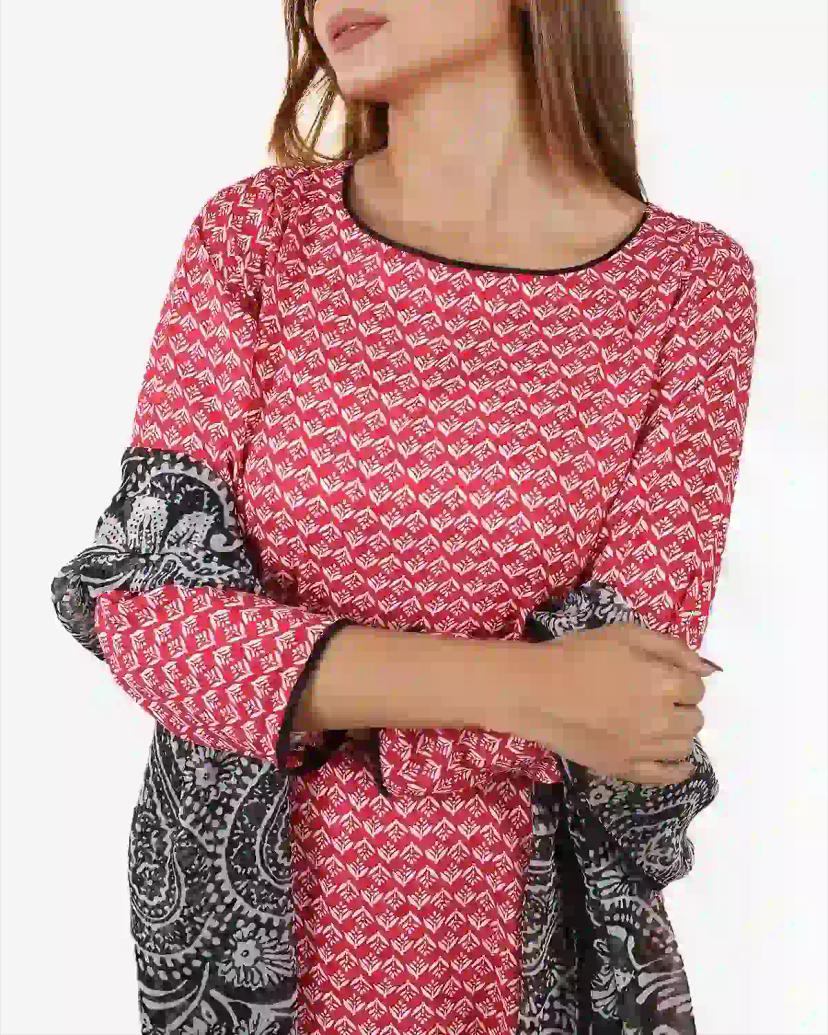 Red Linen Three-Piece Set with Chiffon Orna
